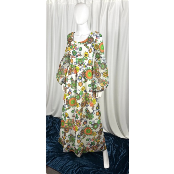 Vintage 1960’s Floral Printed Chiffon Maxi Dress - Peasant Sleeve Gown - Small - Picture 6 of 10